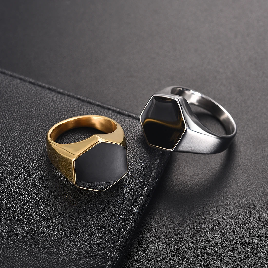 ARISEN™ Signet Gem Ring (Gold)