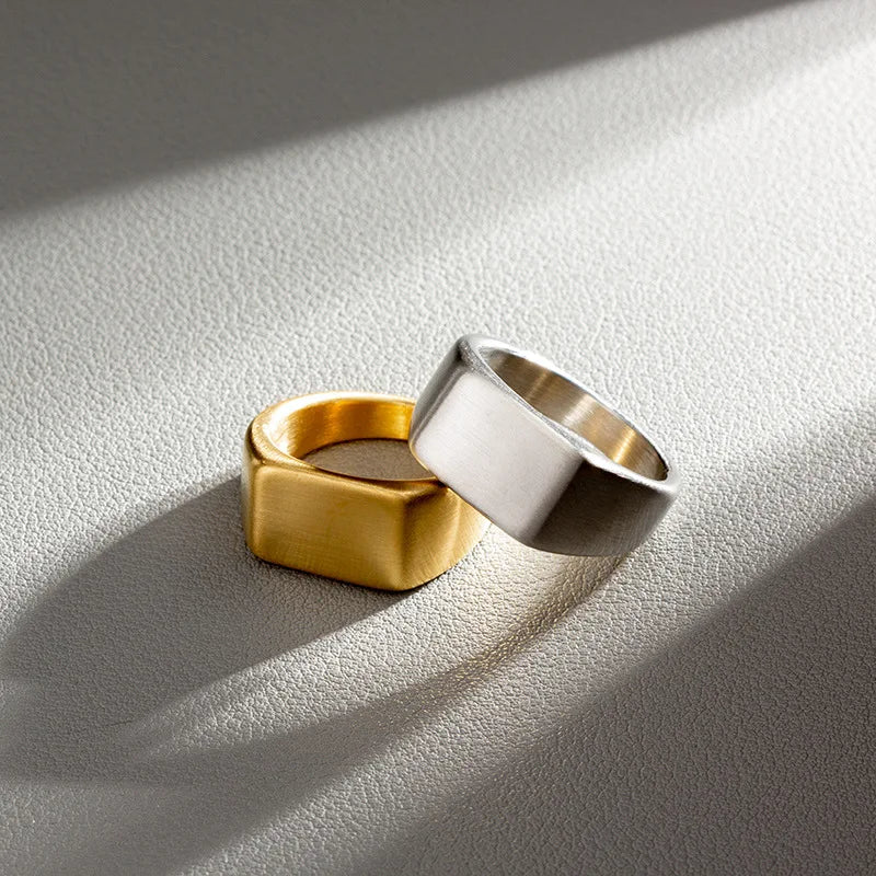 ARISEN™ Silver Signet Ring