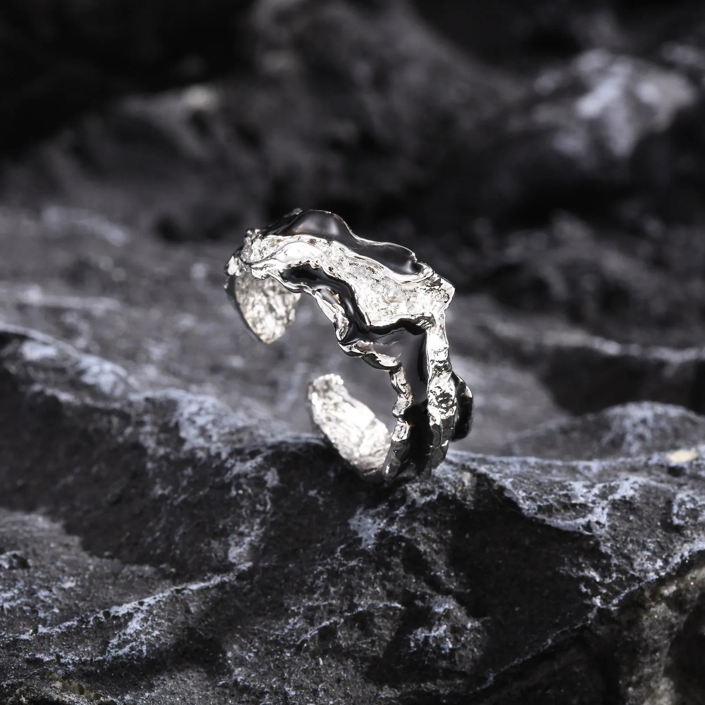 ARISEN™ Molten Ring (Silver)