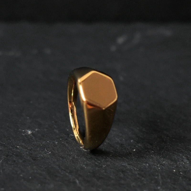 ARISEN™ Signet Ring (Gold)