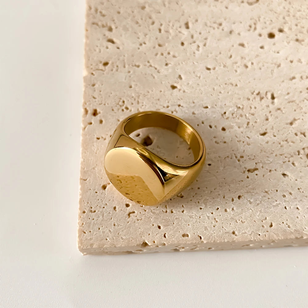 ARISEN™ Smooth Signet Ring (Gold/Silver)