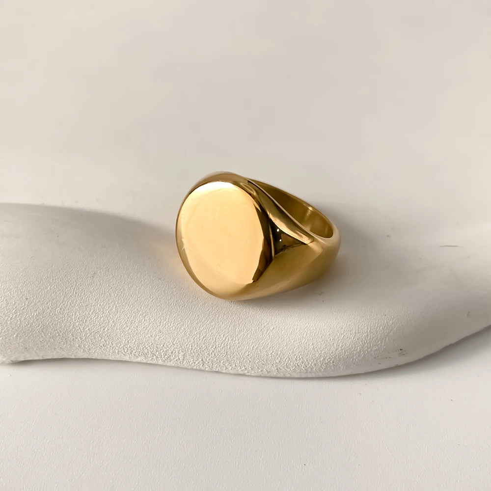 ARISEN™ Smooth Signet Ring (Gold/Silver)