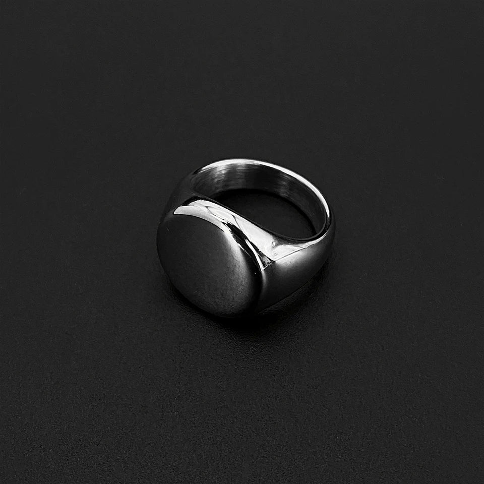 ARISEN™ Smooth Signet Ring (Gold/Silver)